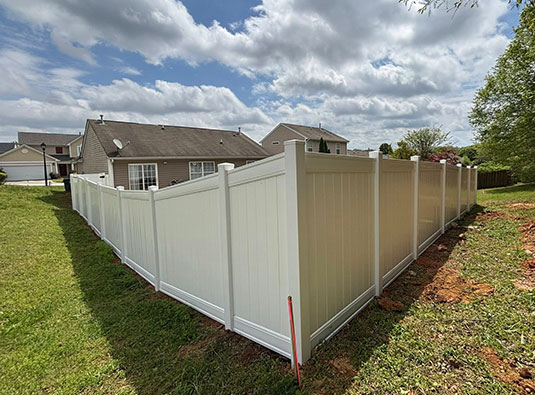Greenville Vinyl Fence Company | Flowes Fencing & Construction